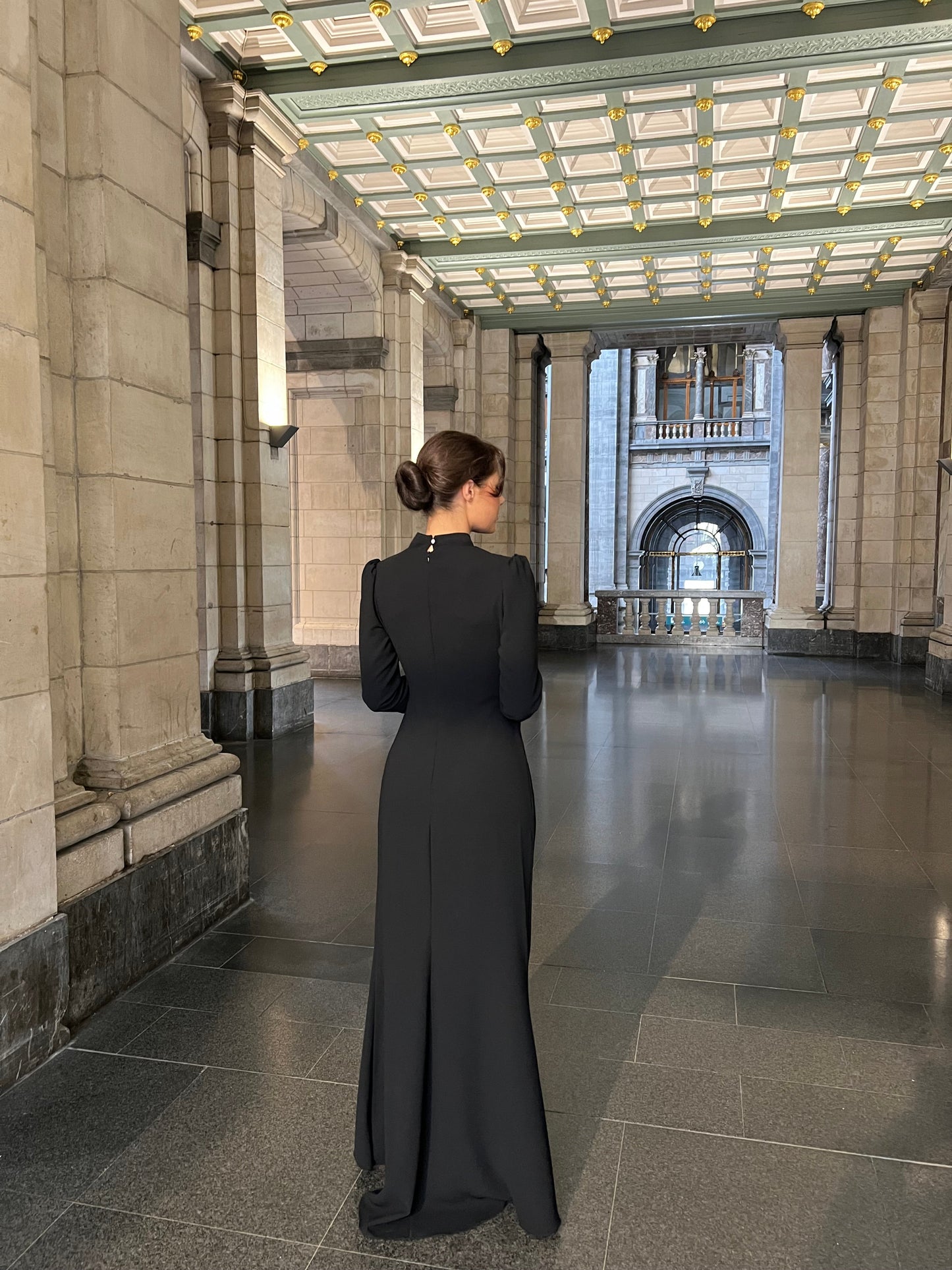 The Elma dress black