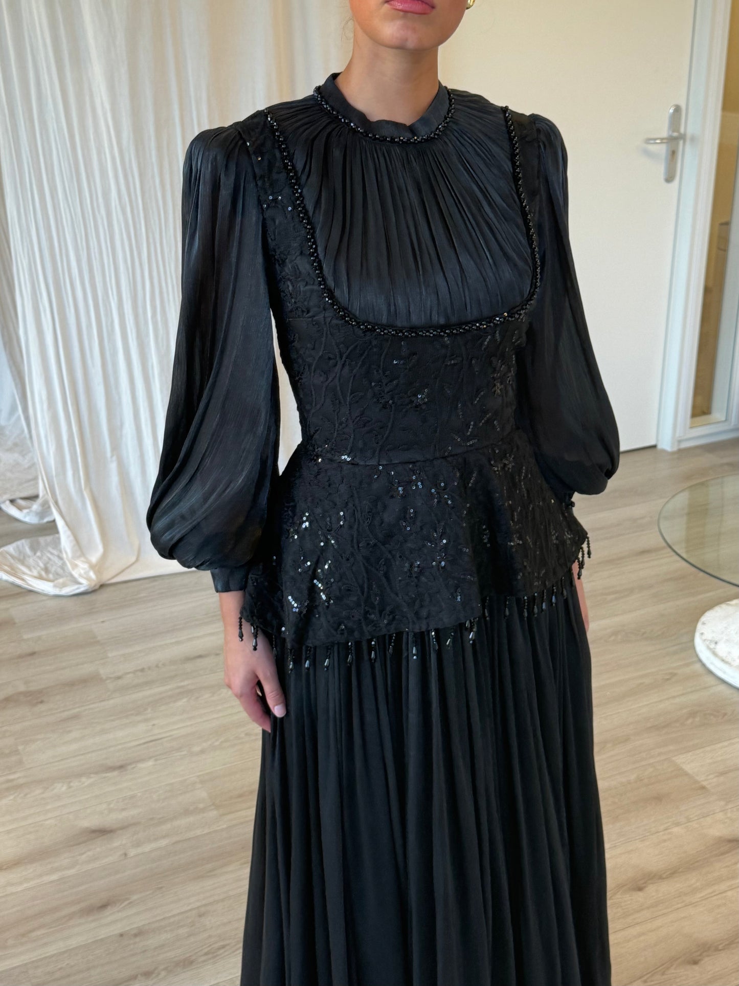 The Diora ivory black