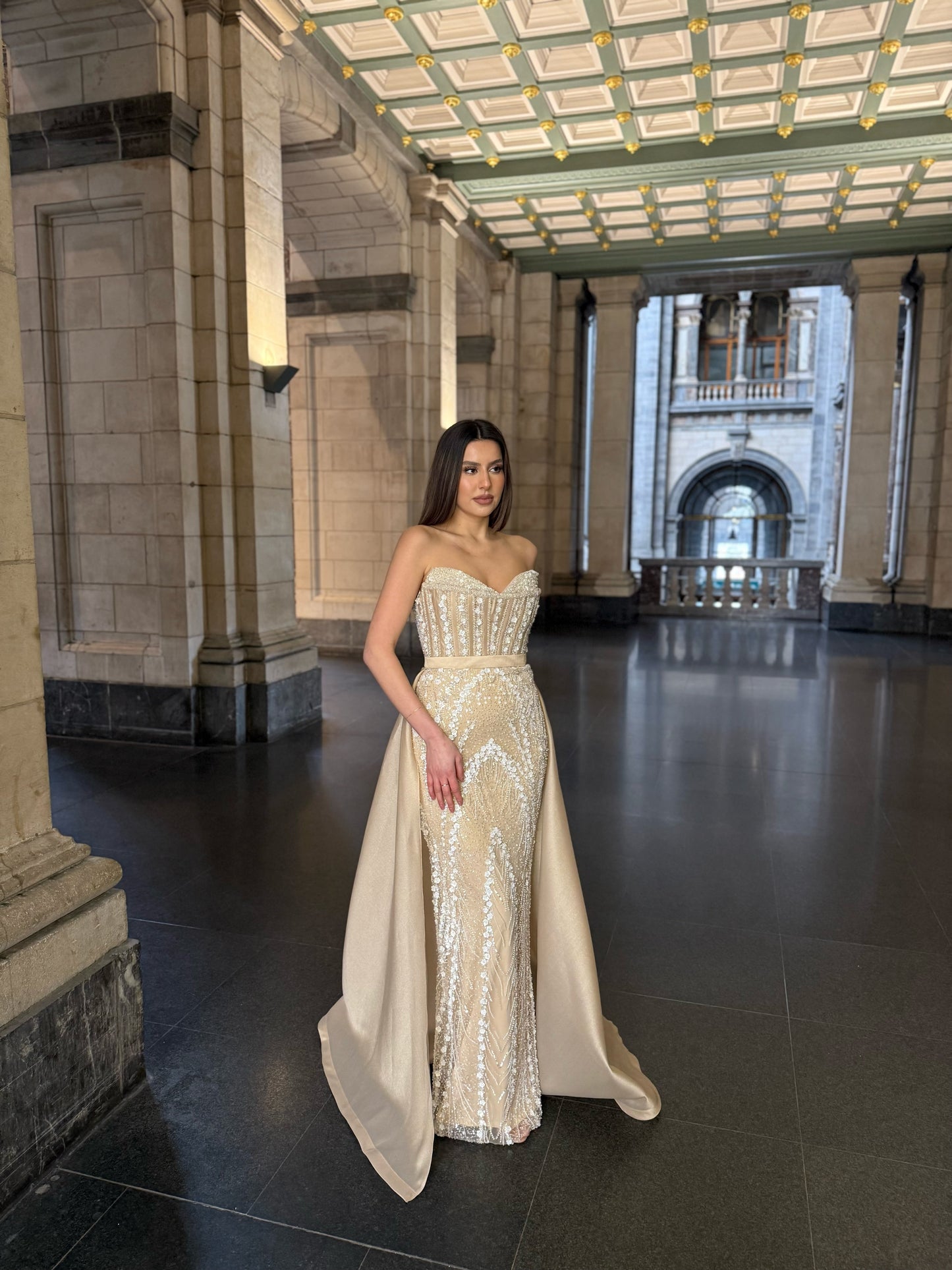 The Afra dress beige