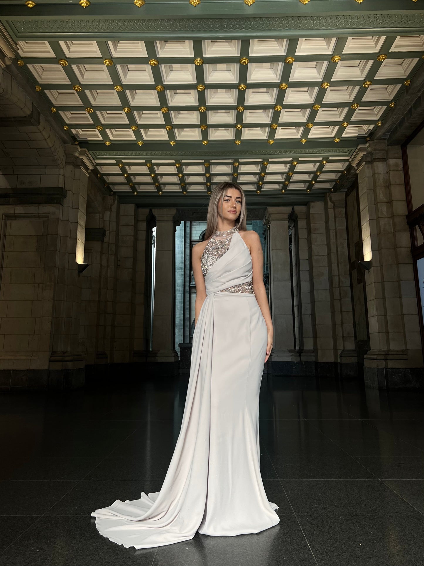 The Eliz dress beige