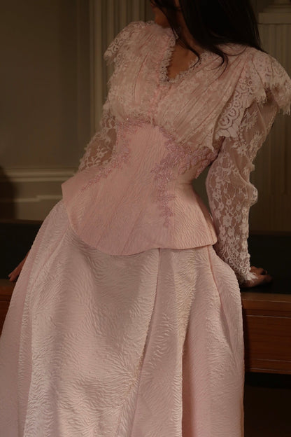 The Ledenya suit soft pink