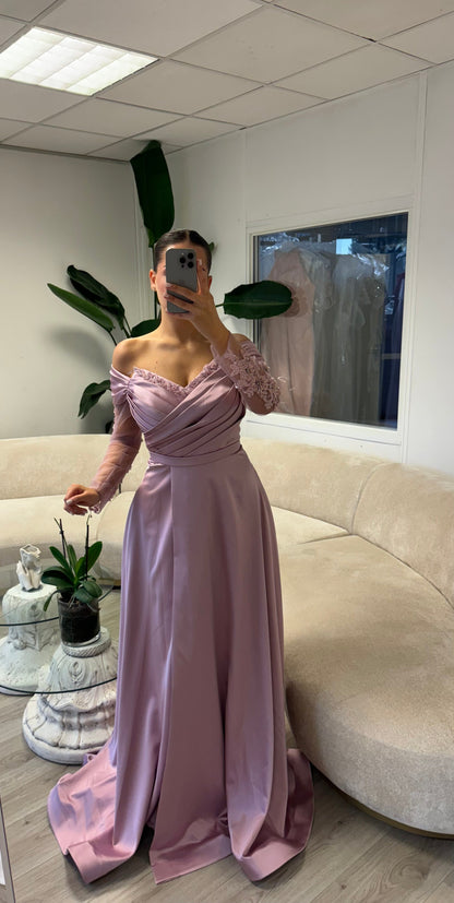 The Isra dress soft pink