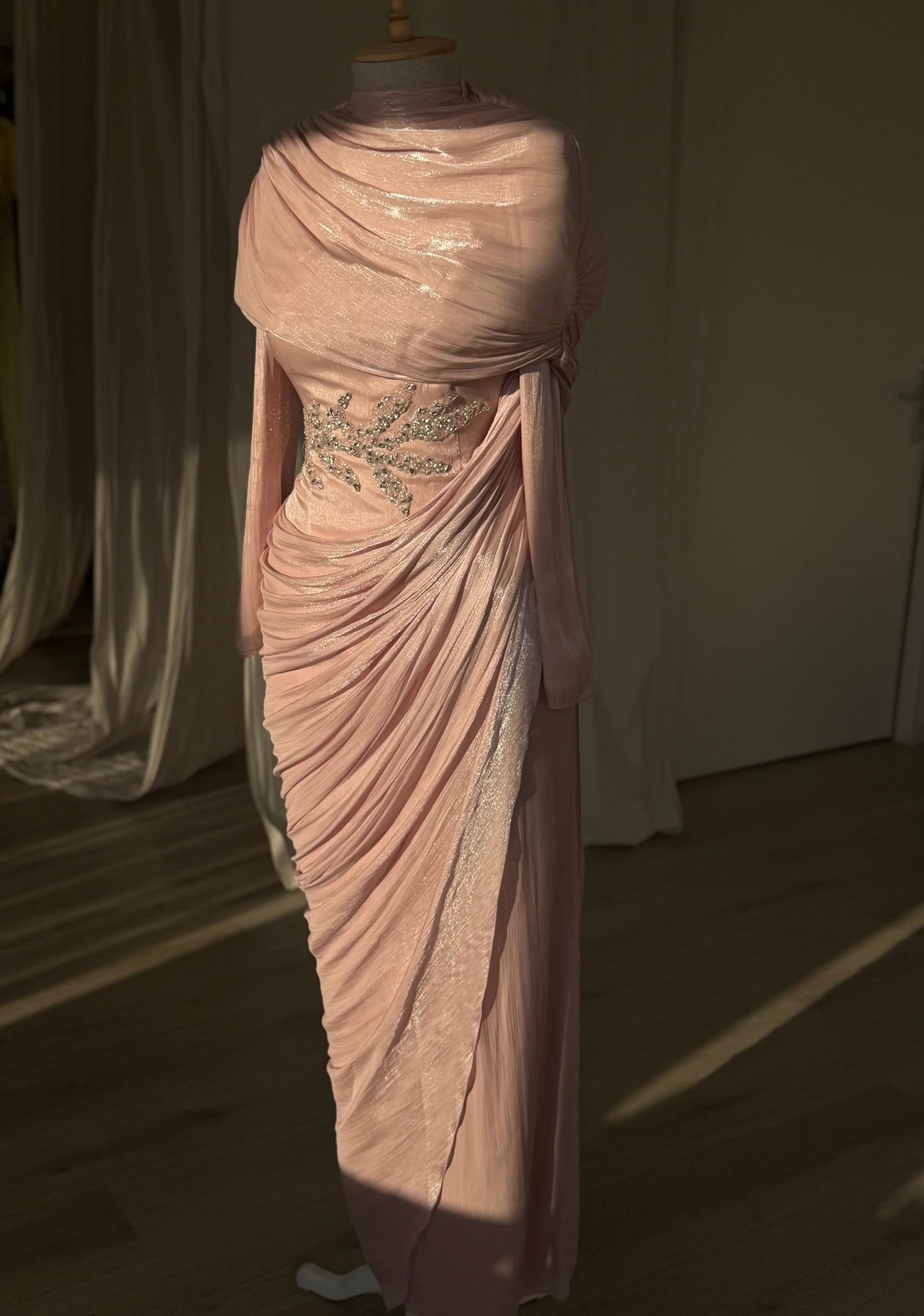 The Velora dress soft pink