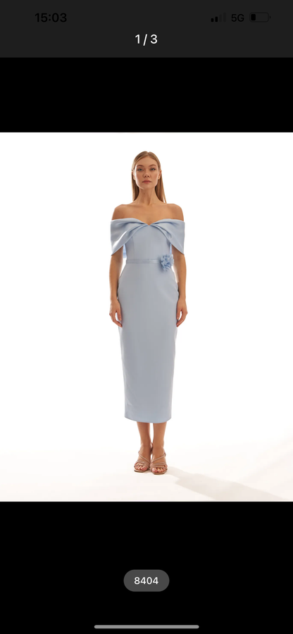 The Derin dress baby blue
