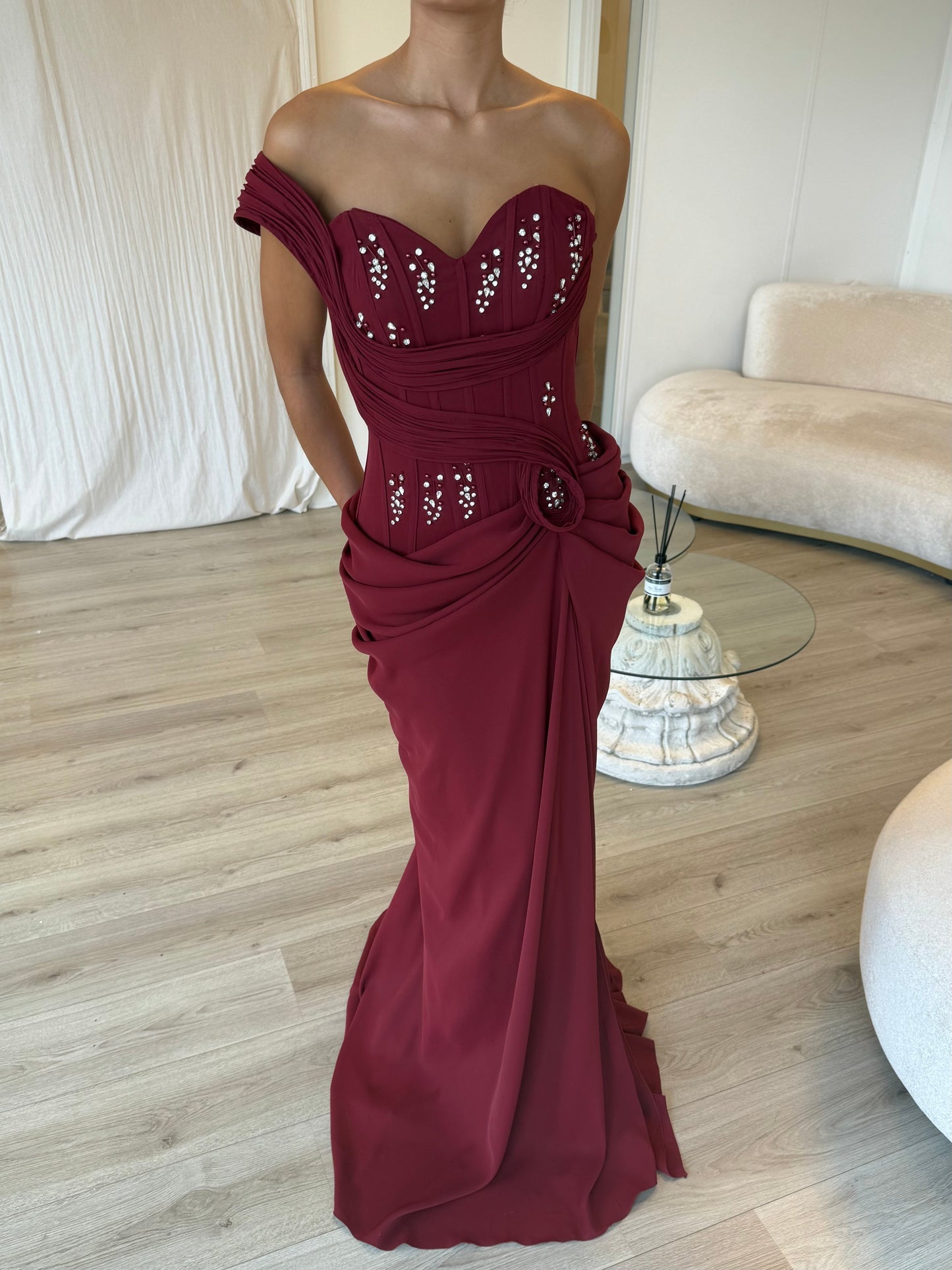 The Adore dress burgundy