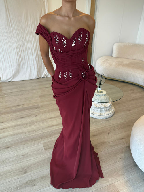 The Adore dress burgundy