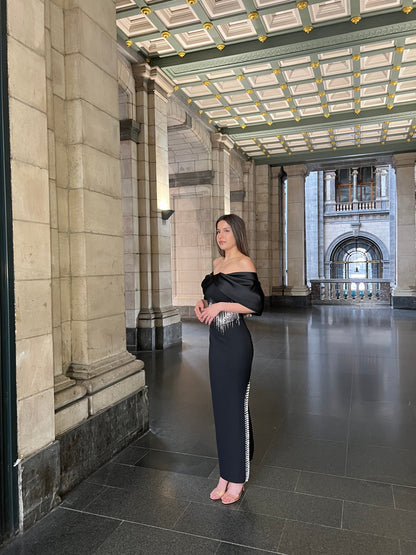 The Jennifer dress black