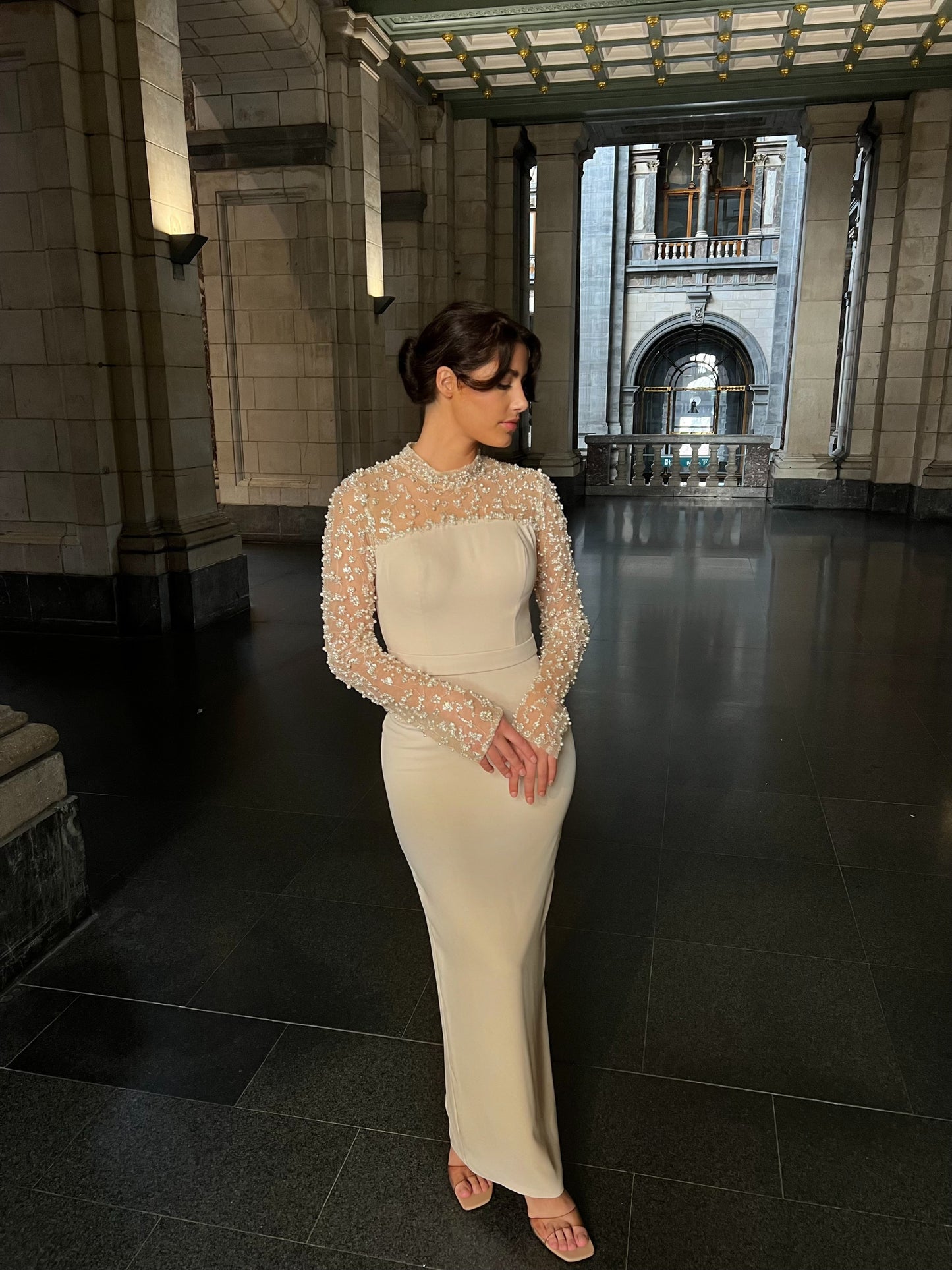 The Darla dress beige