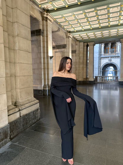 The Aleyna dress black