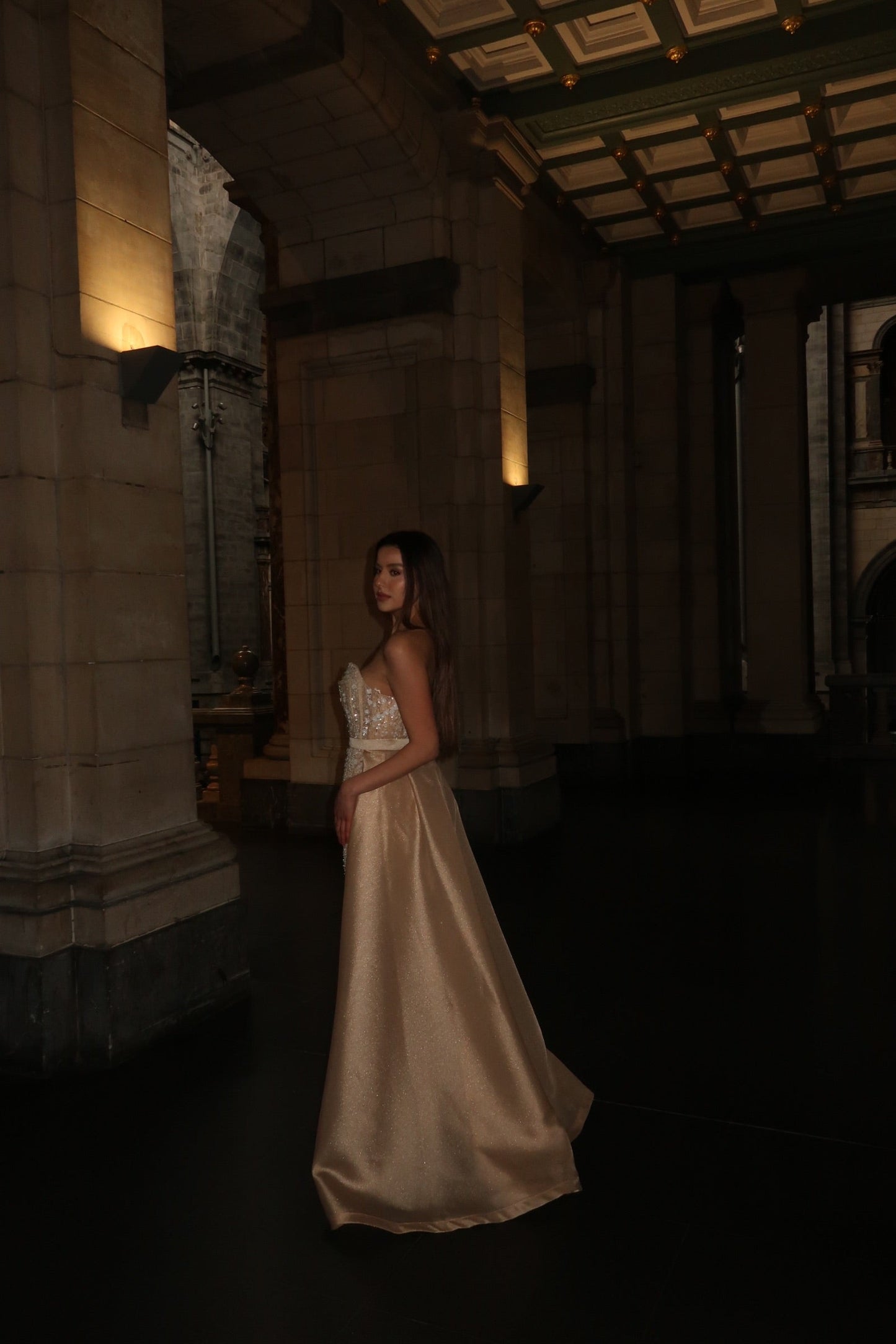 The Afra dress beige
