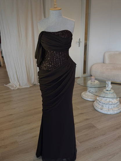 The Tuvana dress brown