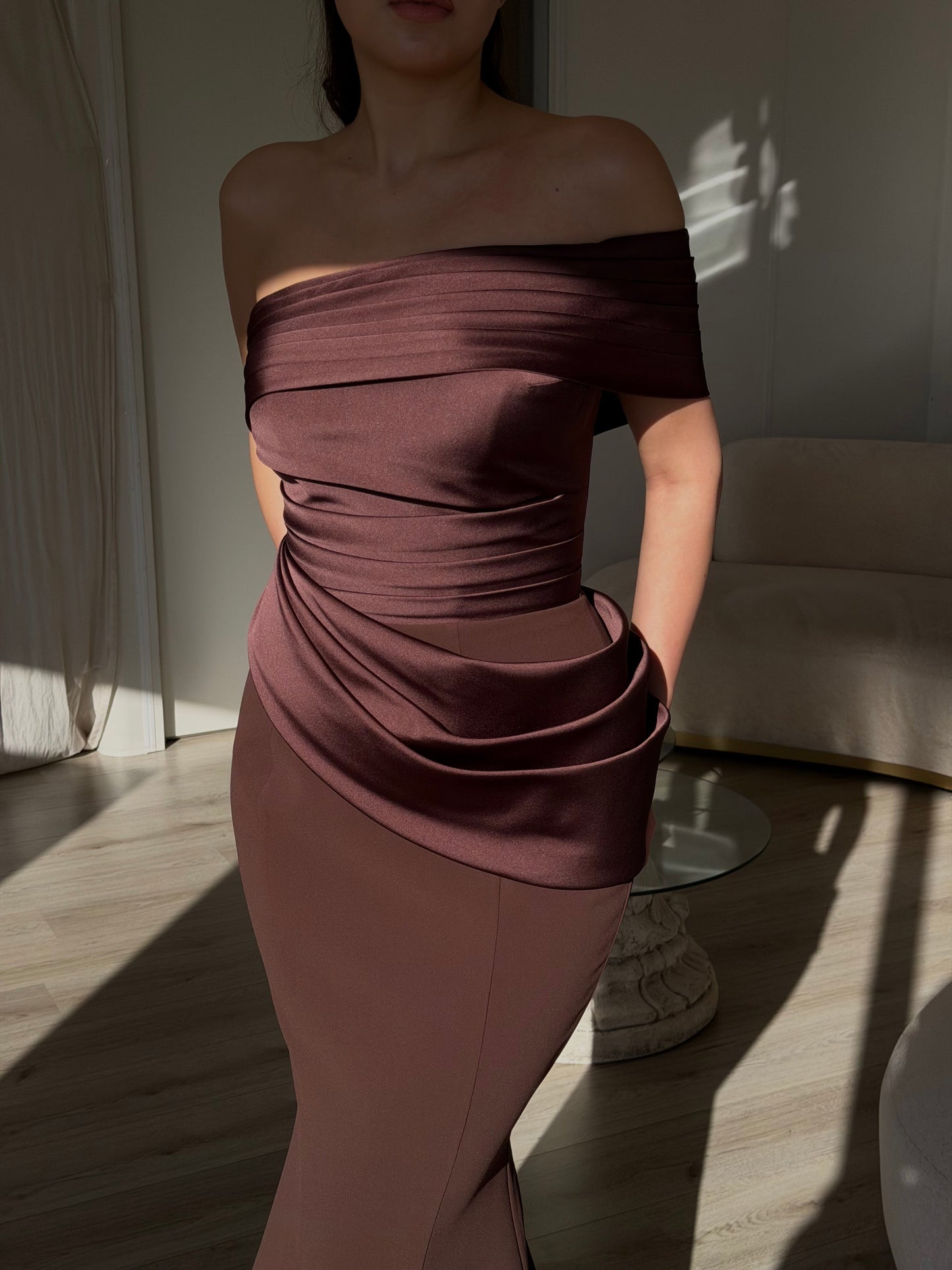 The Mora dress brown