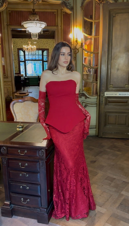 The Dema dress red