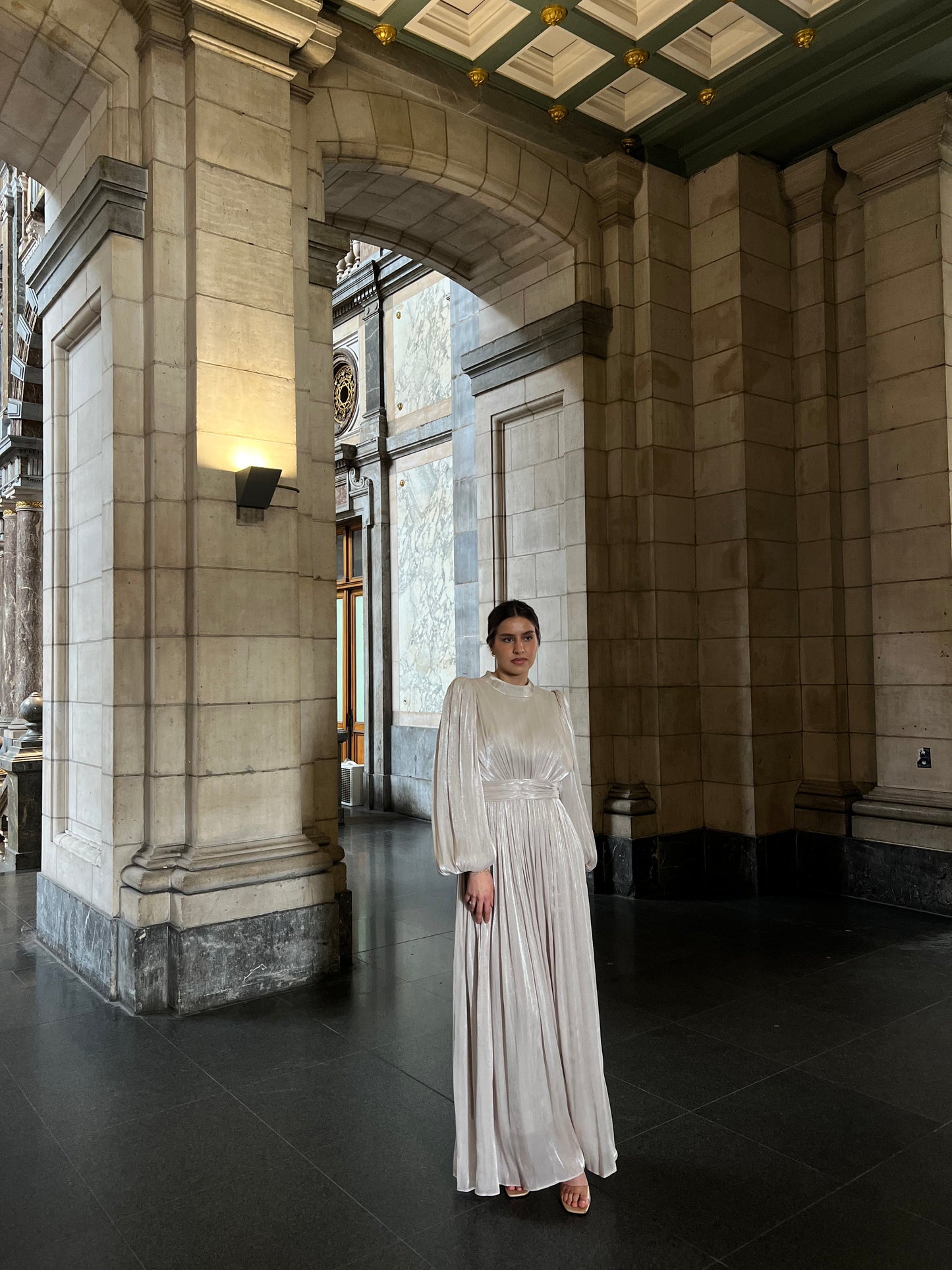The Aylena dress beige