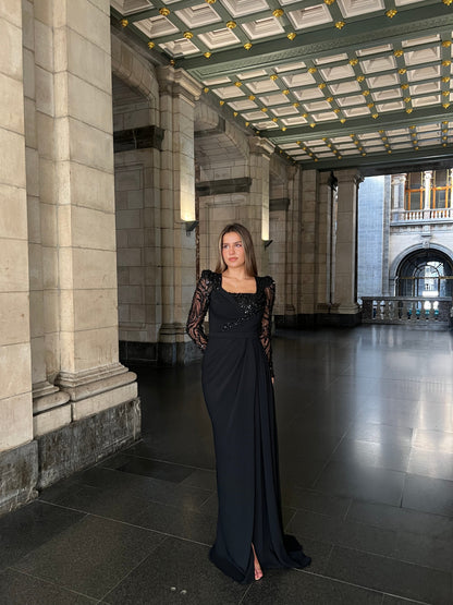 The Ardila dress black