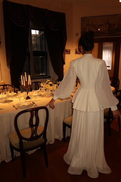 The Maxime suit ivory