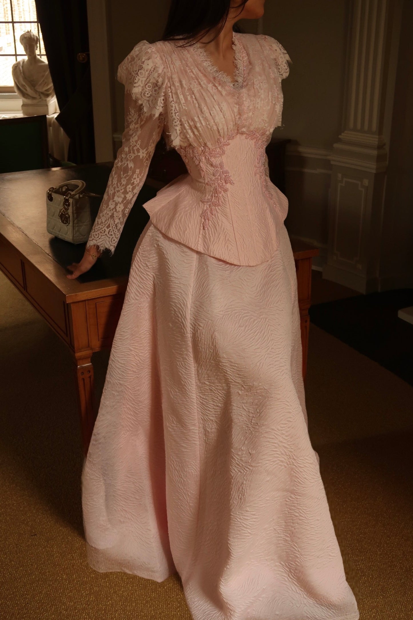 The Ledenya suit soft pink