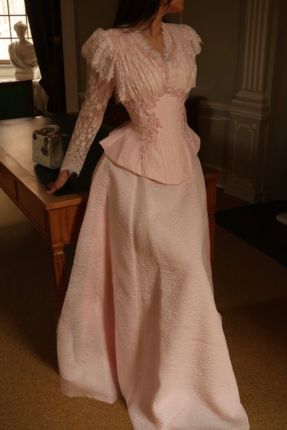 The Ledenya suit soft pink