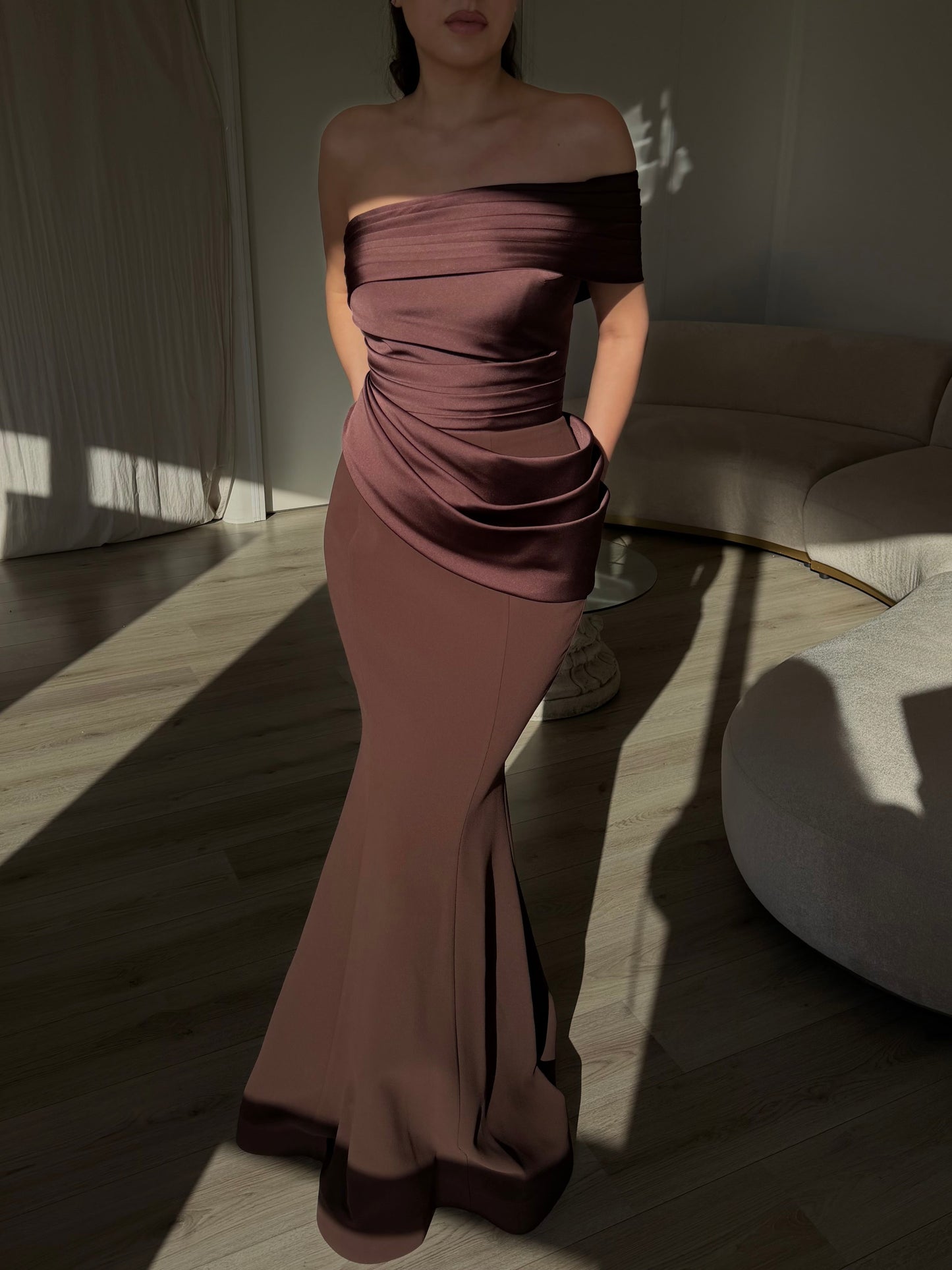 The Mora dress brown
