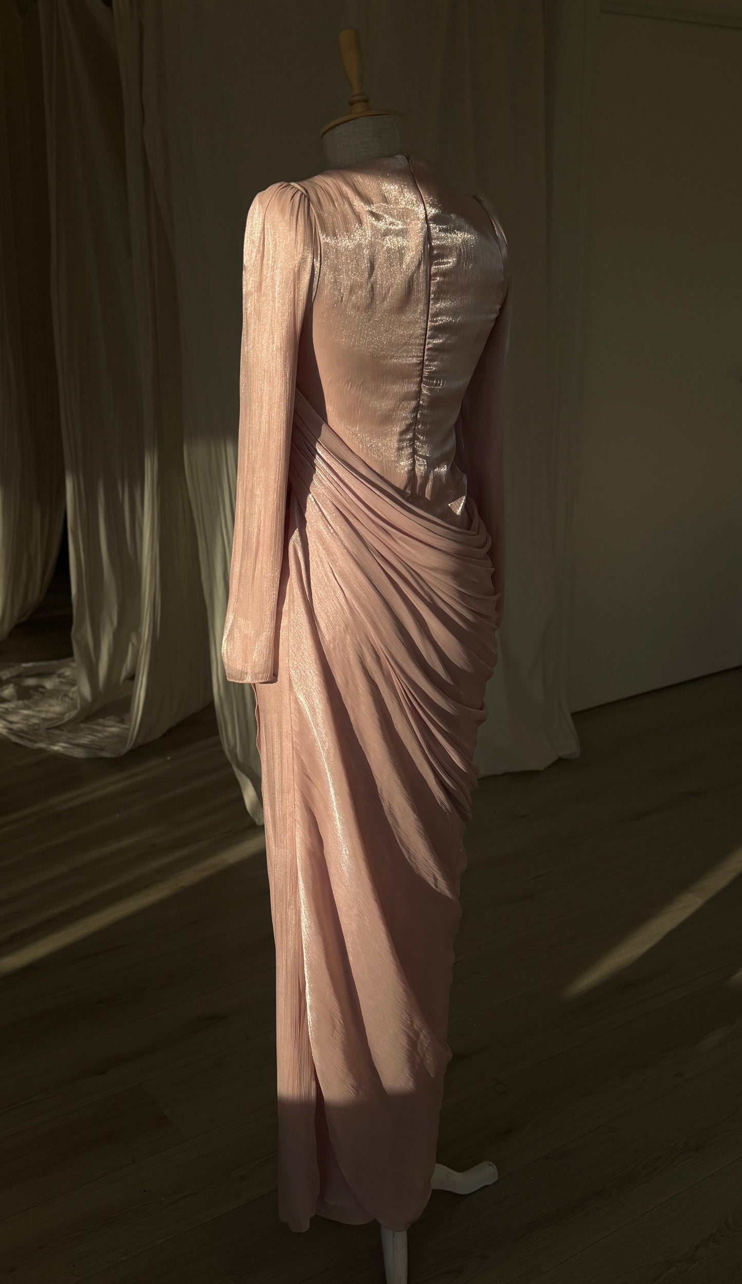 The Velora dress soft pink