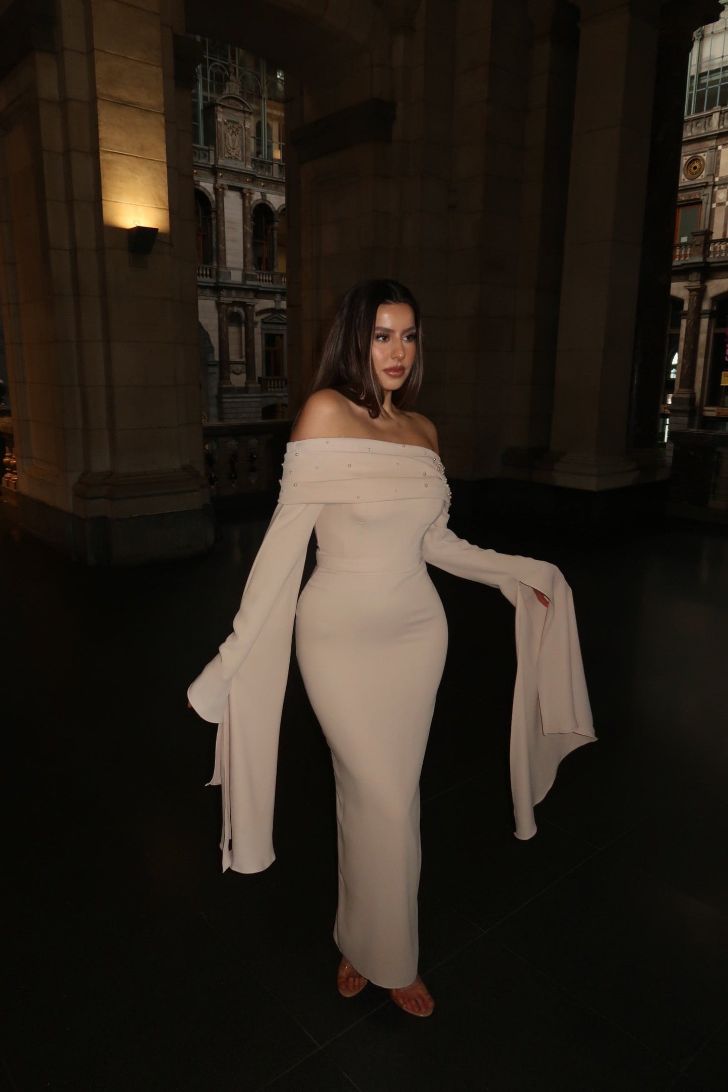 The Aleyna dress beige