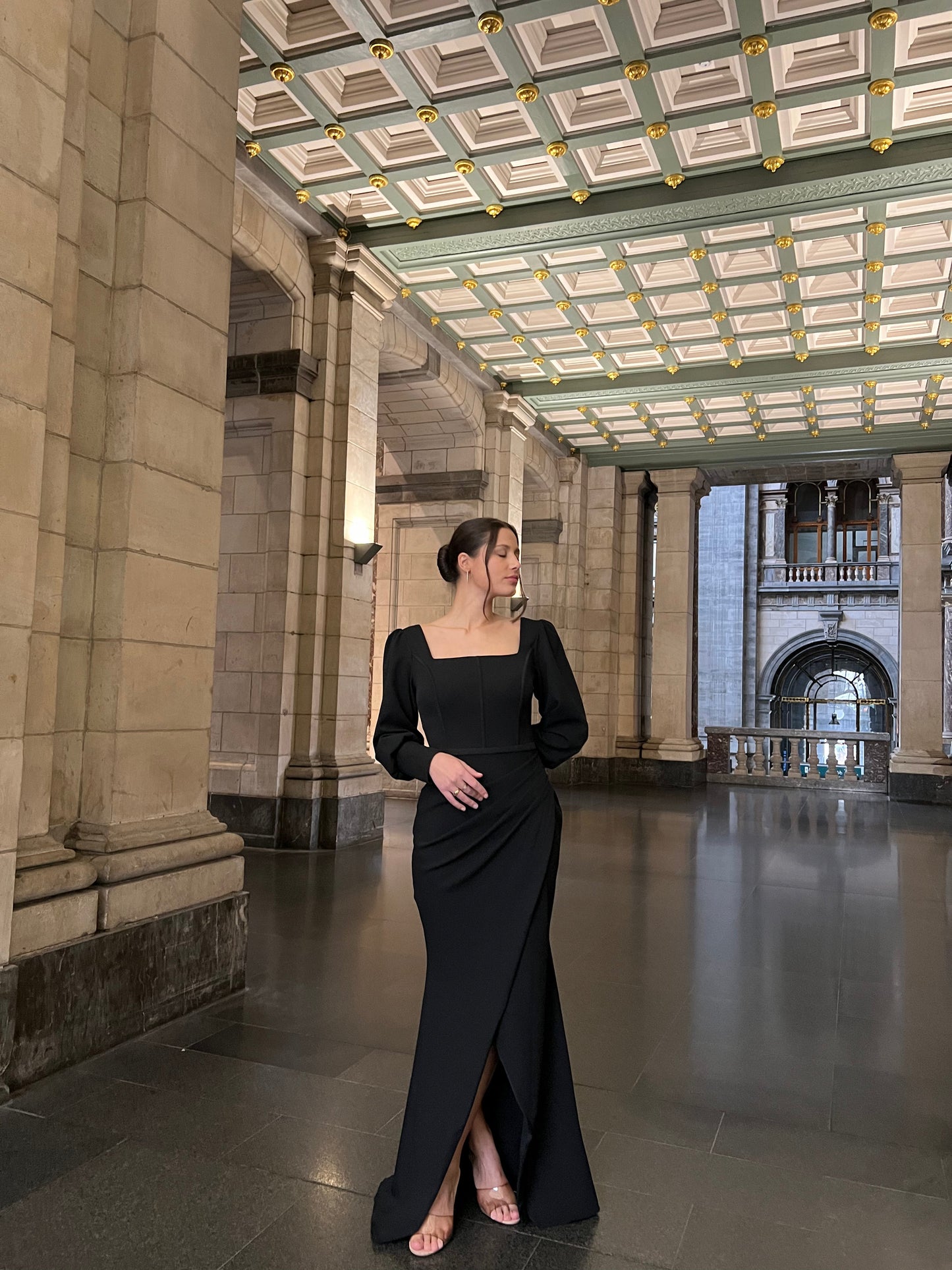 The Inaya dress black