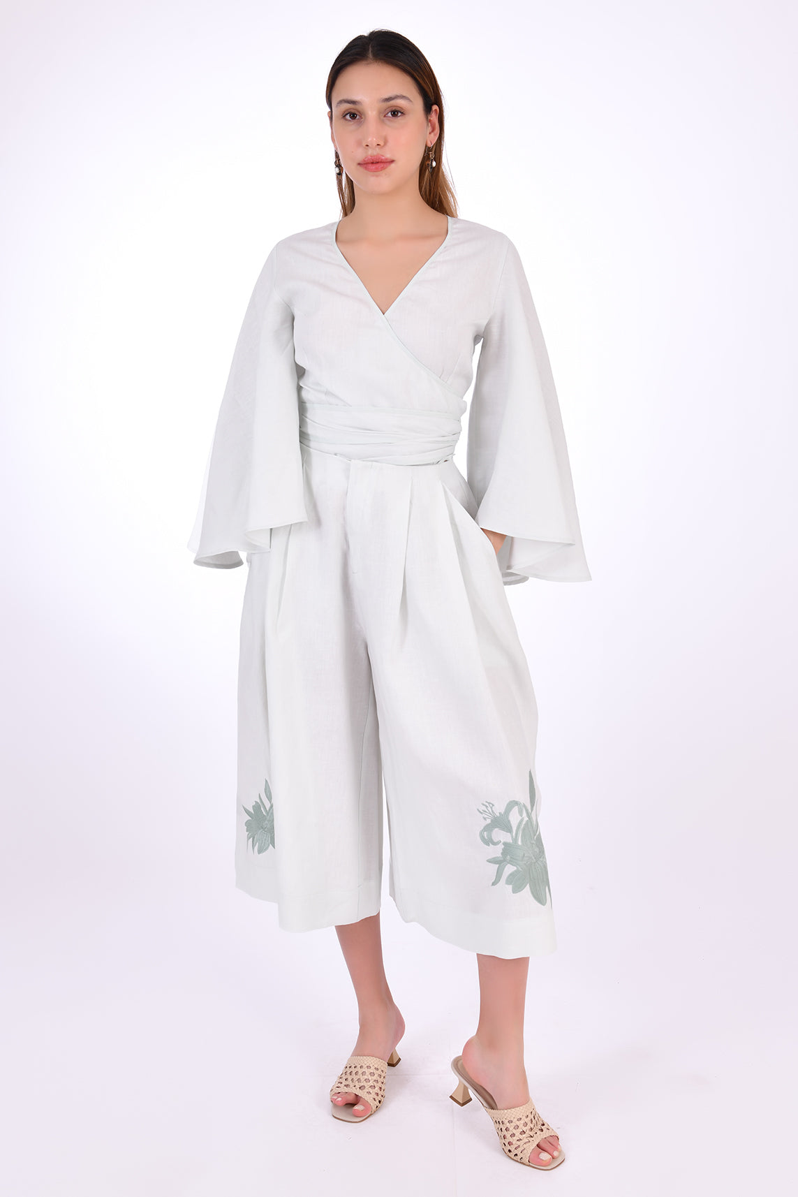 DES-VU SHORTS SET