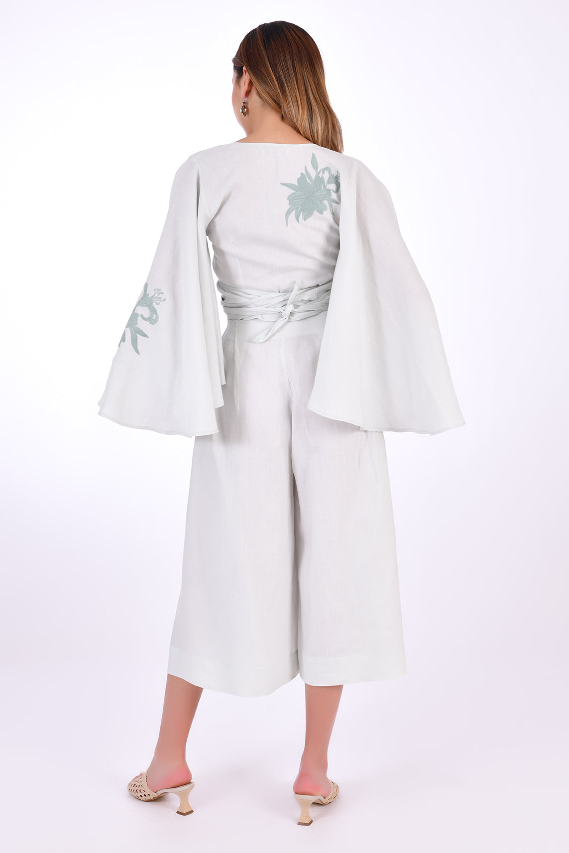 DES-VU SHORTS SET